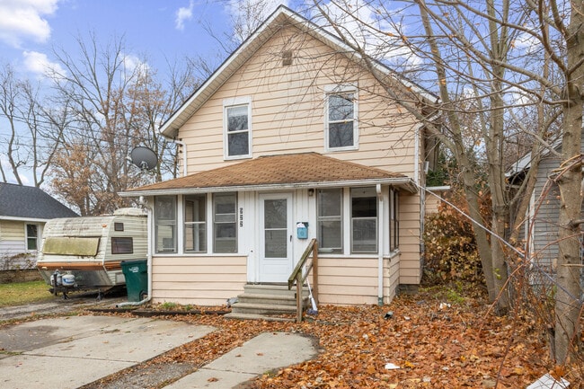 Photo - 922 Dakin St