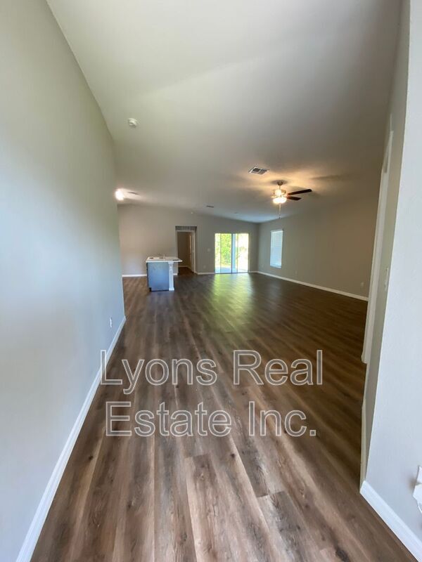 Photo - 2343 Briarwood St