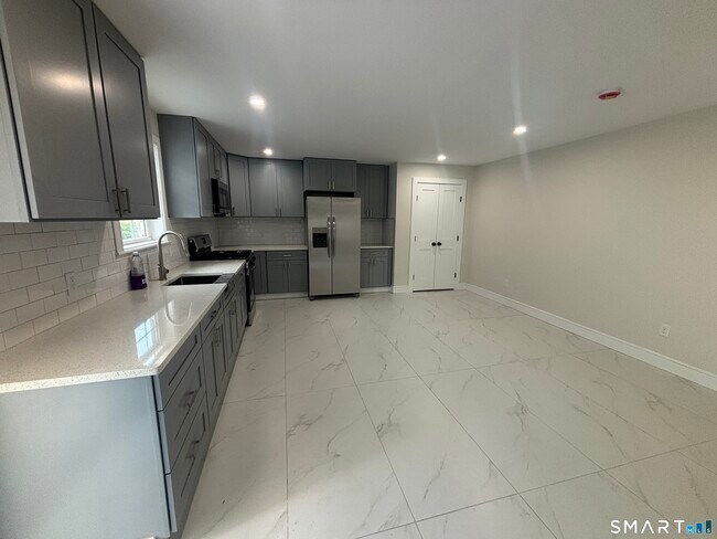 50 Bonner St Unidad 1st Floor