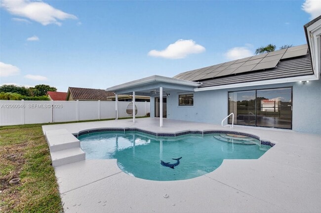 Building Photo - 6043 Sunberry Cir