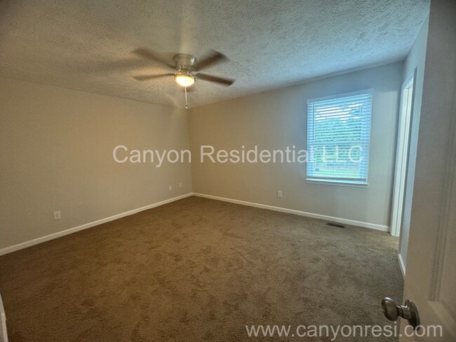 Photo - 6615 Burgenfield Dr