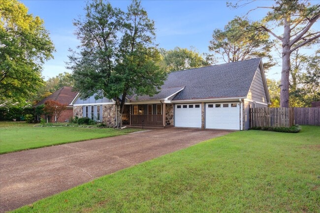 Photo - 1720 Brierbrook Rd