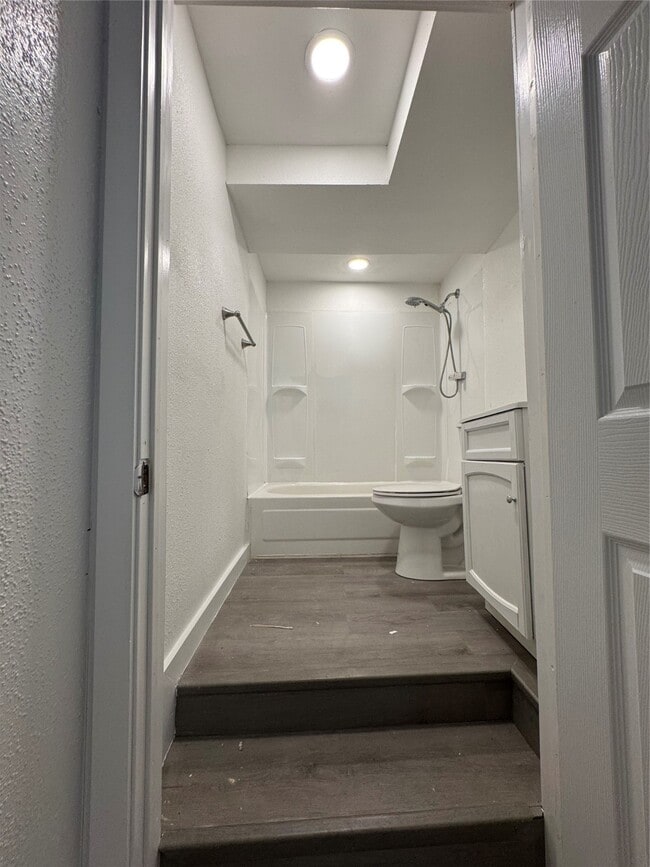 Photo - 1747 5th St