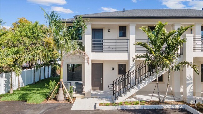 Photo - 5750 SW 44th St Unit 202