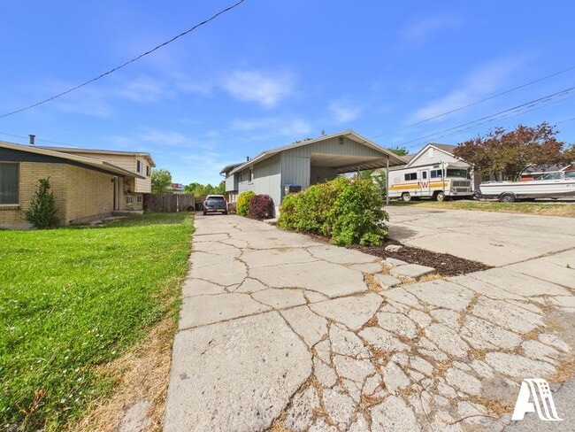 Photo - 967 W Duplex Unit 967-Downstairs