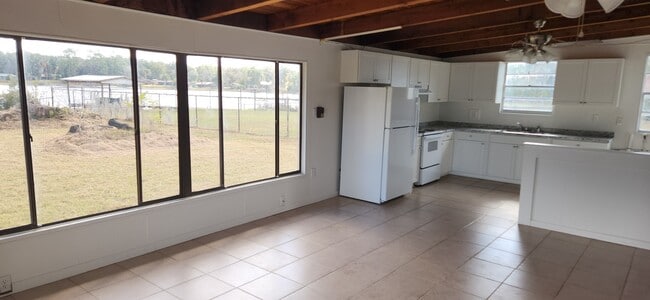 Photo - 205 Peninsula Rd