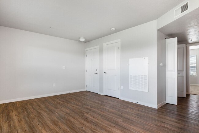 208 Abraham Way Unidad 208A202