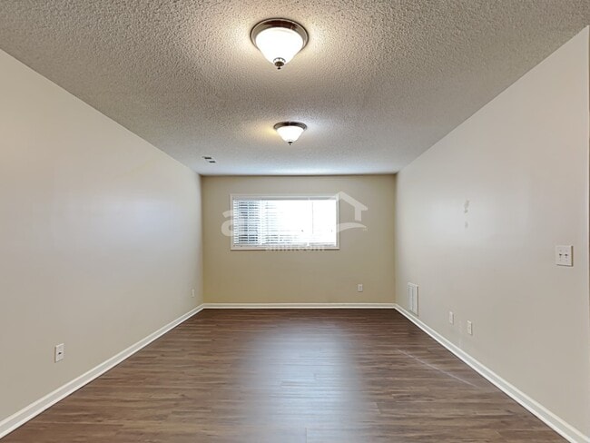 Photo - 5525 Bridgegate Dr