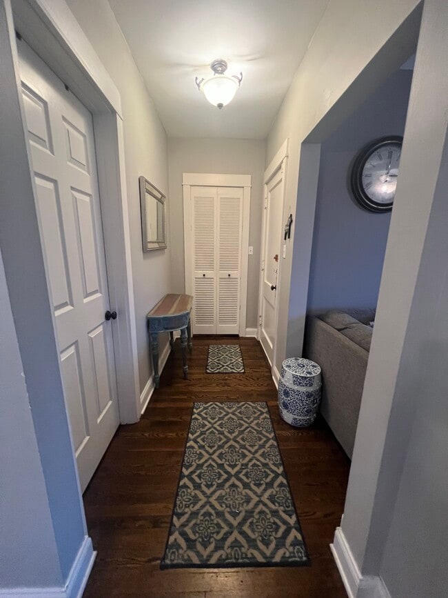 Front Entryway - 1427 W Gregory St Unit 1