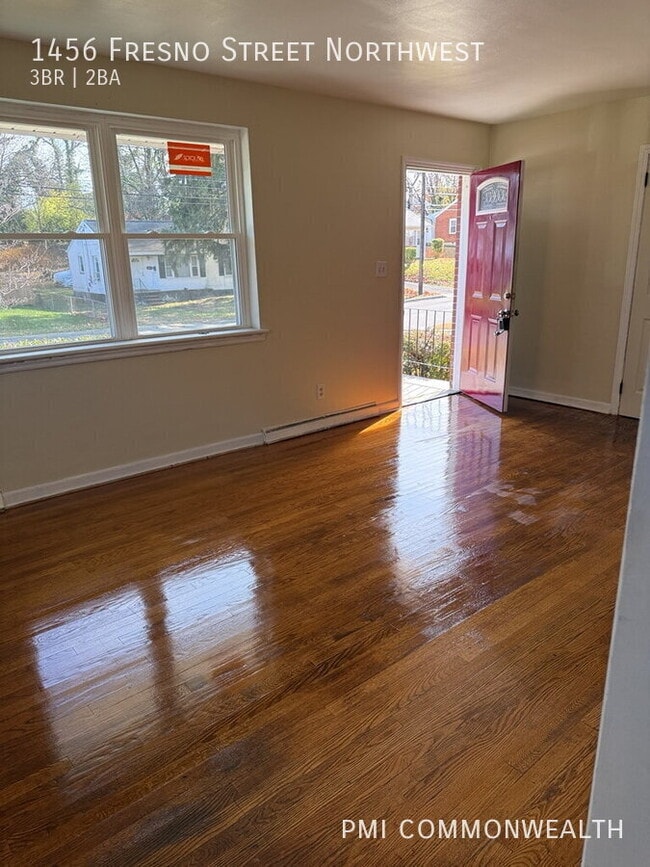 Photo - 1456 Fresno St NW