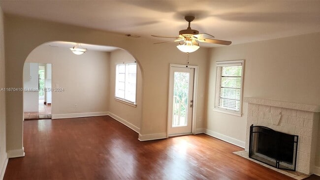 Photo - 422 Majorca Ave