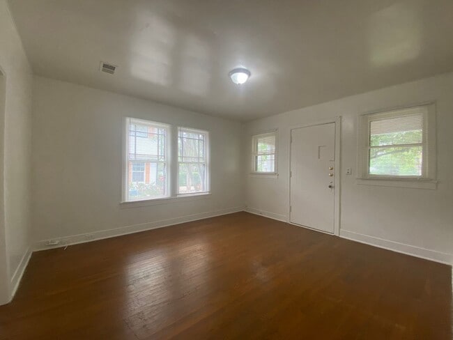 Photo - San Gabriel-2845 Unit A