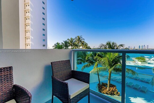 Photo - 1200 West Ave Condominio Unidad 305