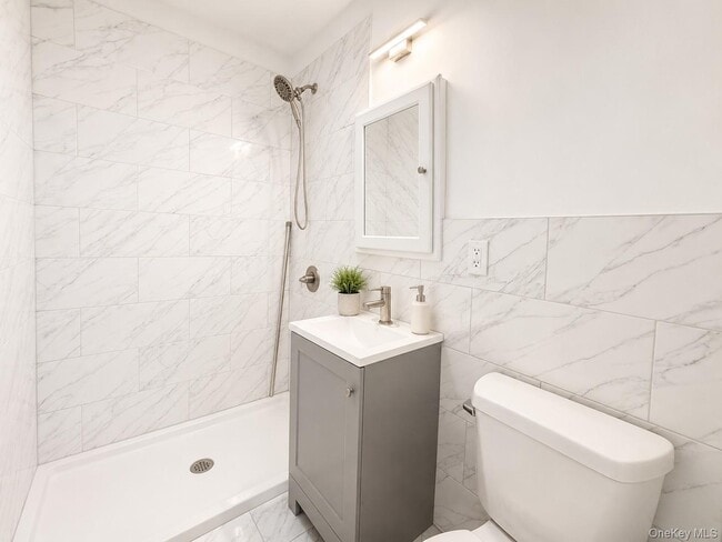 Photo - 69-46 64th St Unit 1F