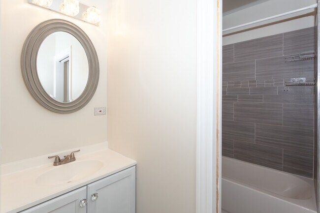 Photo - 4610 S Marshfield Ave