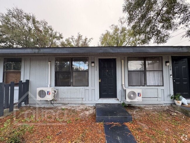 Building Photo - 4731 N Pine Hills Rd Rental
