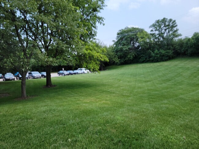 Photo - 1018 Castilian Ct Unidad 309