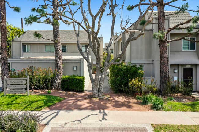 Photo - 2508 Arizona Ave Unit #3