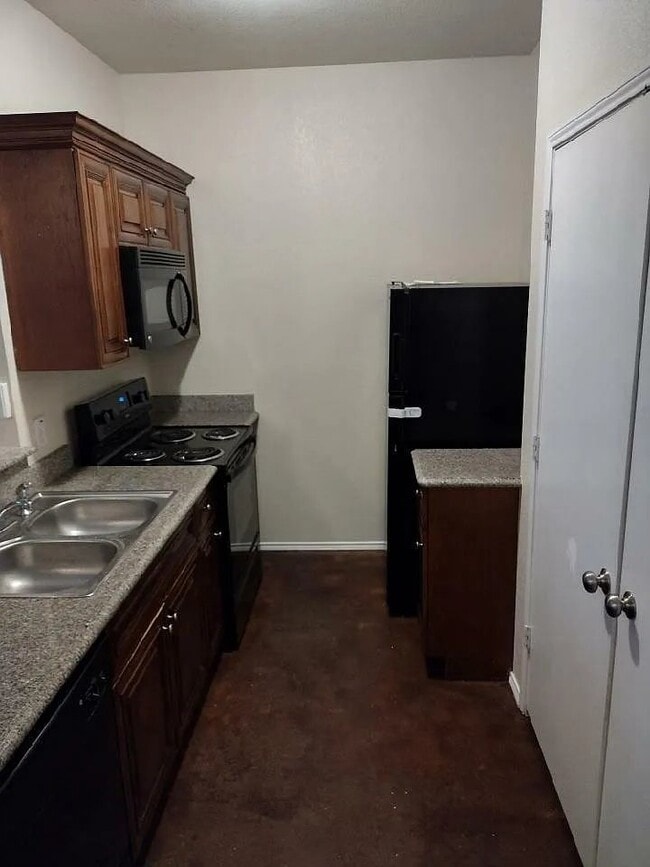 Photo - 2343 Aldergate Dr