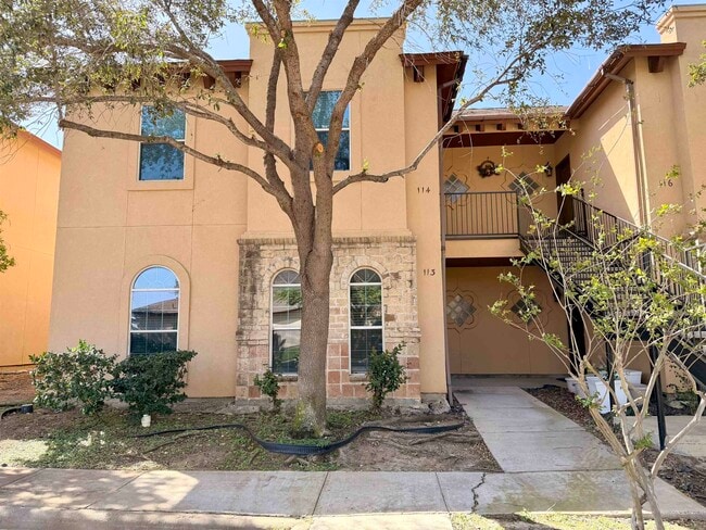 Building Photo - 10706 International Blvd Unit 113