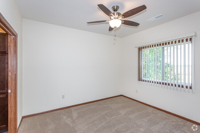 1 BD, 1 BA 700 SQ FT - Wilderness Brook Apartments