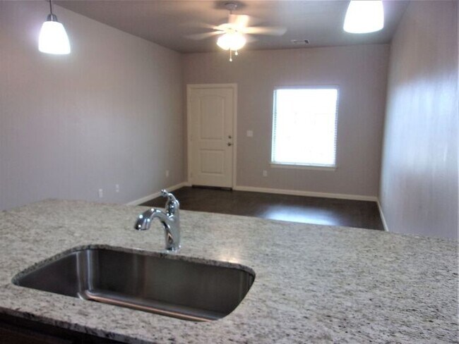 Photo - 2 Bed 1 Bath 1 Car Garage Townhome in Del City