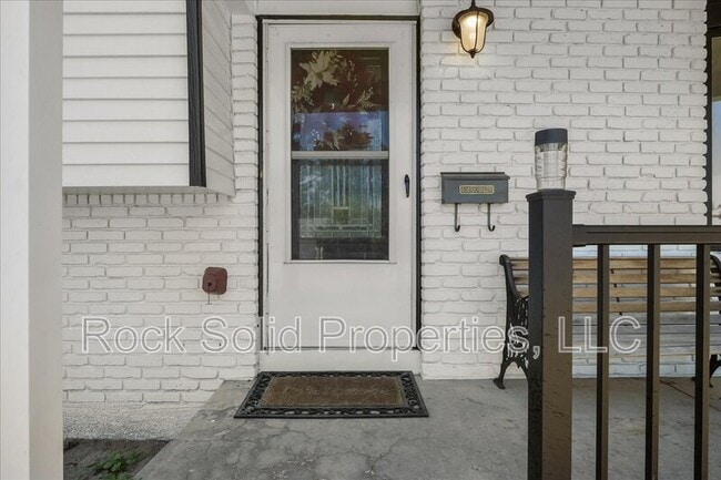 Photo - 1039 Melton St