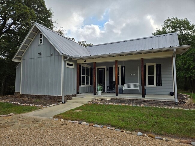 Building Photo - 5424 Raymond Stotzer Pkwy