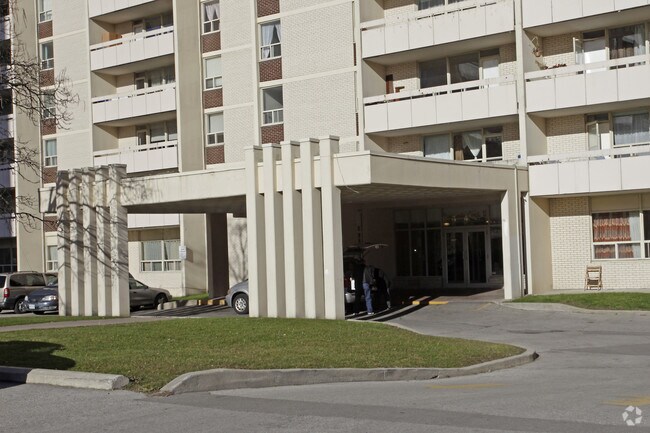 Photo - 2233 - 2235 Hurontario Street