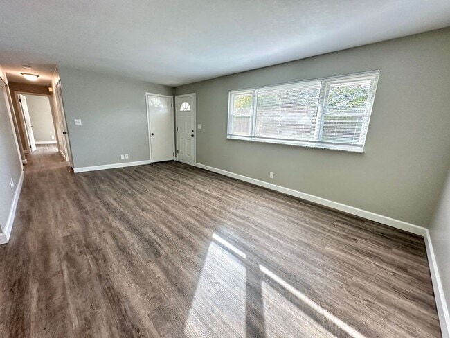 Photo - 2274 Broadmoor Dr