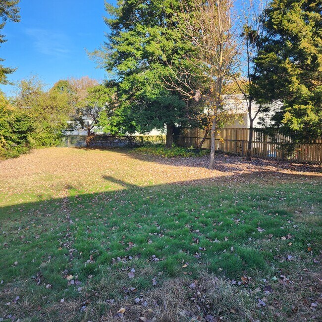 103 Weber St