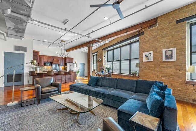 Photo - 1620 Manhattan Ave Unidad A1