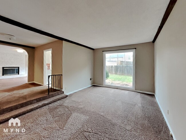 Photo - 988 Hearthstone Dr