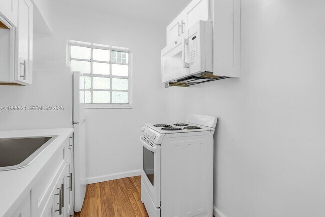 Photo - 635 8th St Unit 205