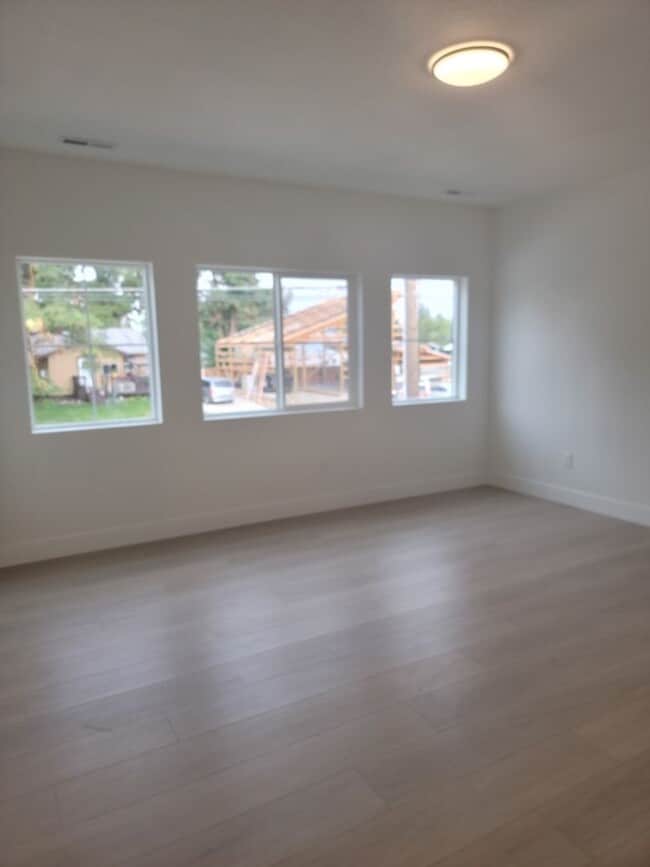 Photo - 12112 N Freya St Unit 1