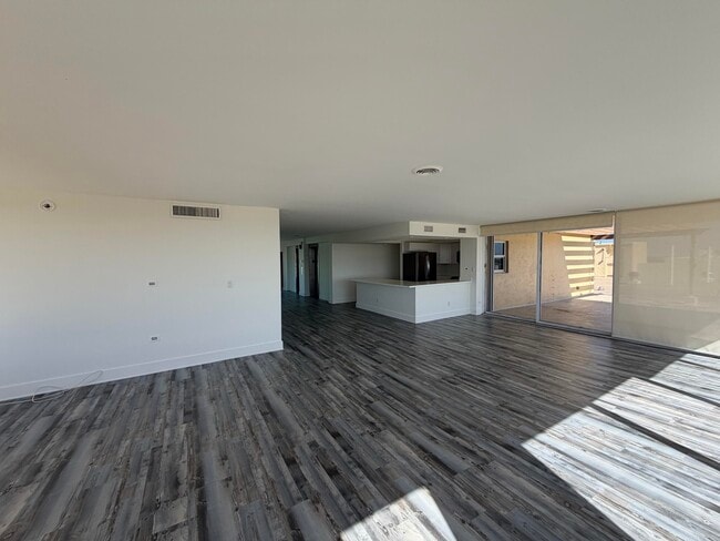 Photo - 2000 NE 135th St Unit Ph