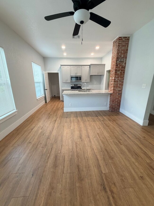 Photo - Beautiful Renovated Home Available for Lease!