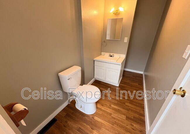 Photo - 411 W Williams St Unit 2