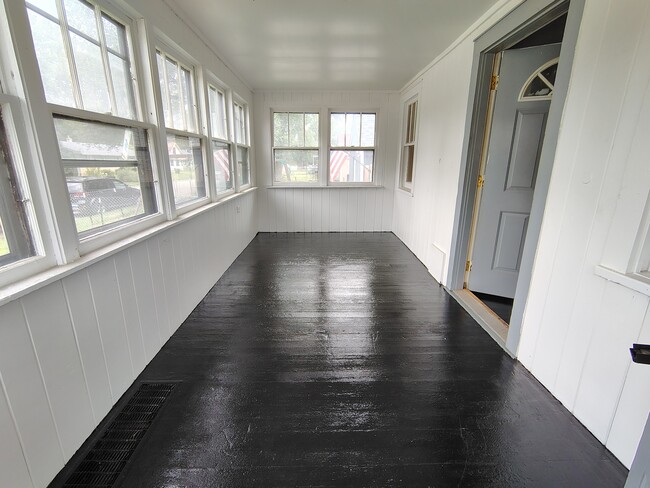 Photo - 230 Sheridan Dr