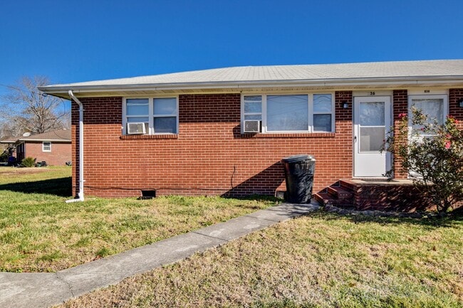 Photo - 936-938 Schumann Dr Unit 936 Schumann Dr.