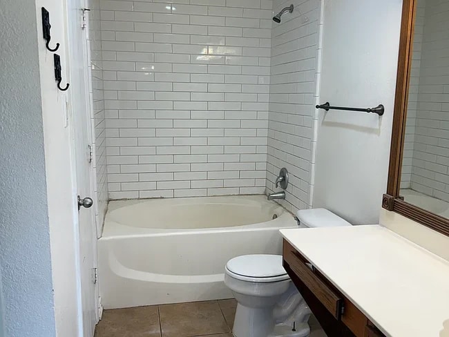 Photo - 725 Cooper Ln
