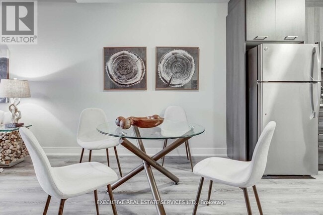 Photo - 150 Main St W Unité 807