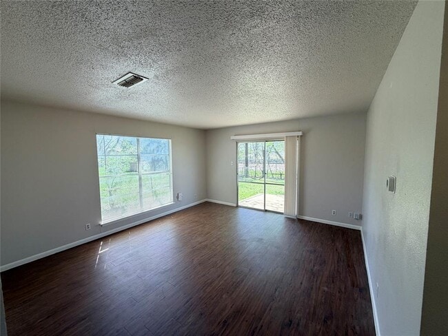 Photo - 8520 Woodstone Dr