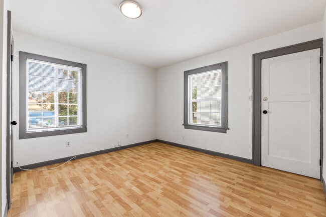 Photo - 1339 S Sycamore Ave