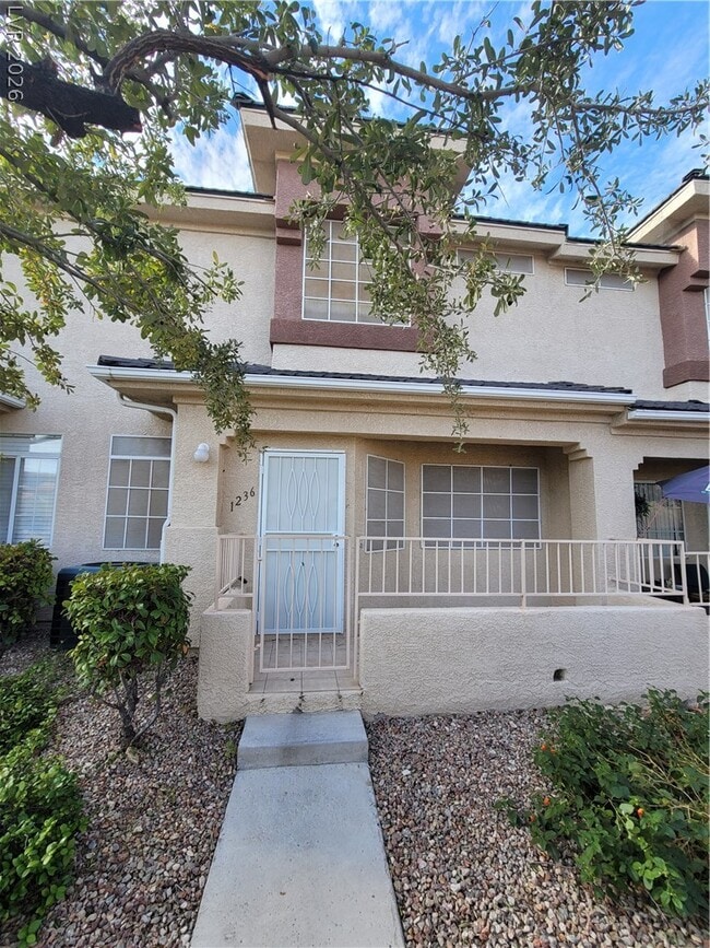 1236 Dusty Creek St