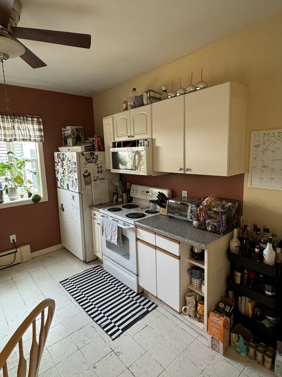 Photo - 27 Justin Rd Apartamento Unidad #1
