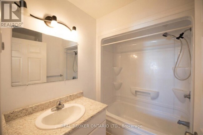 Photo - 341 New St Unit 1