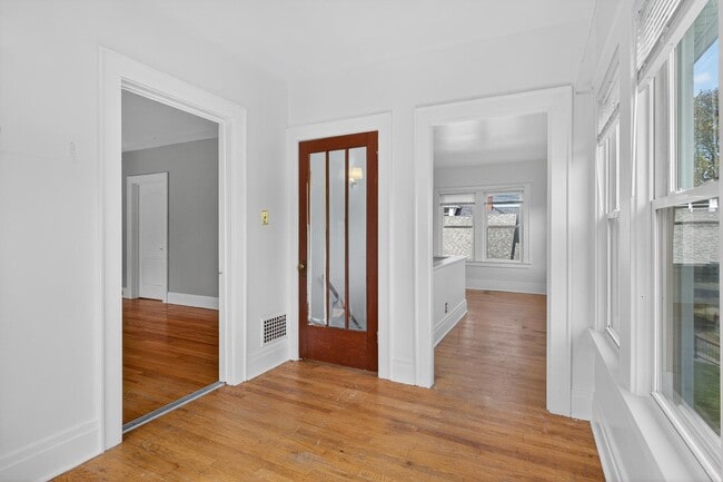 Photo - 258 Hickok Ave