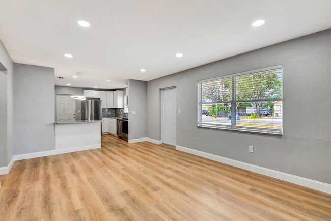 Photo - 1712 3rd Ave E