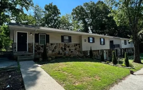 Building Photo - Oak Tree Apartments